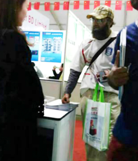 Бангладешская выставка компании по продольной резке нетканых материалов